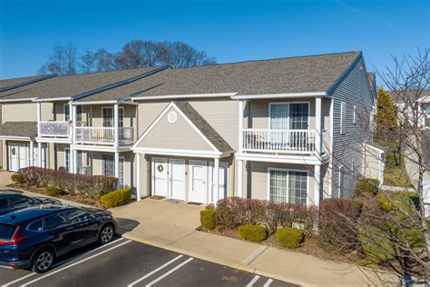 Woodbury ny apartments for rent  Beds